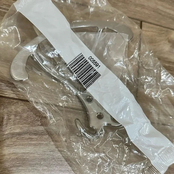 Heavy Duty Circular Top Triple item Silver Wall-Mounted Coat/Purse/Bag Hook - Picture 4 of 6